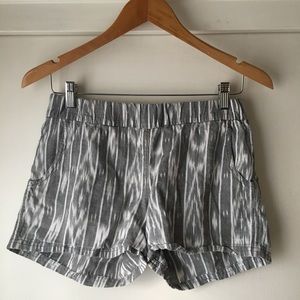 Prana Reba Short